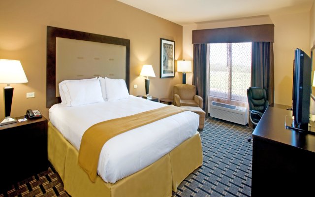 Holiday Inn Express Suites Beeville, an IHG Hotel