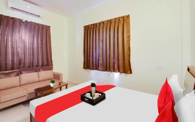 OYO Flagship 70262 Hotel River Wood