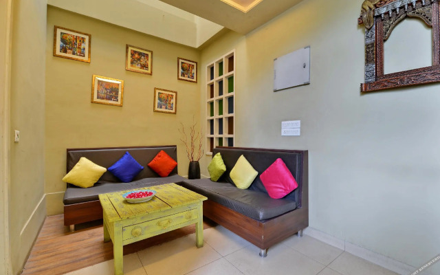 Townhouse OAK Hotel Dev Villas