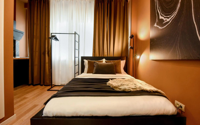 THE ALL-PINK APARTMENT - Wonderful Magheru Studio