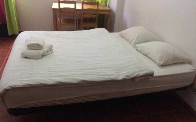 Lisbon Home Host - Hostel