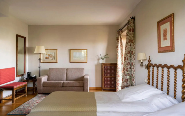 Parador De Verin