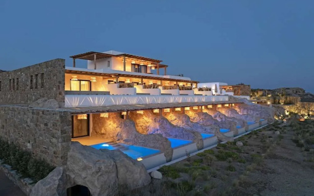 White Art Suites