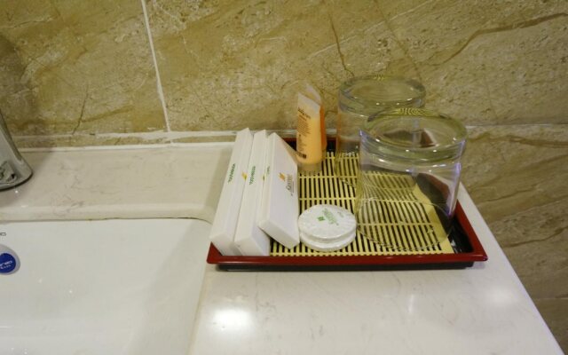Collection O Emerald Luxury Apartment - Near SECC