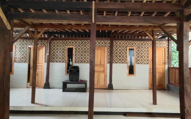 Homestay Kurnia - Hostel