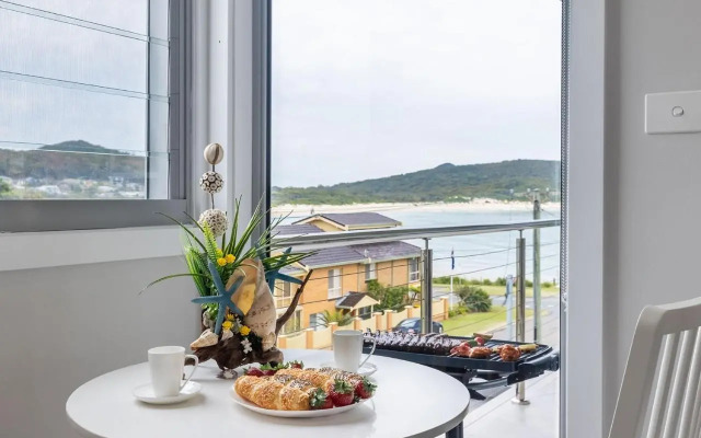 Fingal Bay Seabreeze Unit 2 16 Tuna Crescent