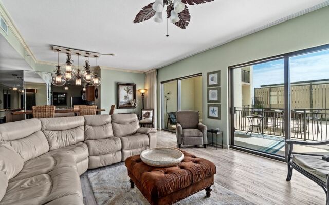 Rooftop Views of The Gulf! 1800 Square Foot Private Rooftop Terrace!