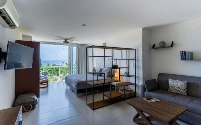 BRISA Beachfront Studio- Amazing Oceanview