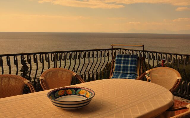 Villa Laura Apartment Sea View