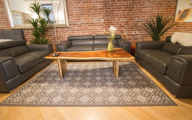 MTLVacationRentals - The City Chalet