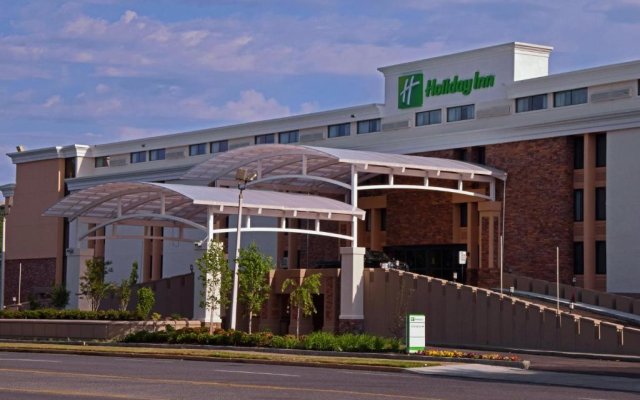 Clarion Hotel & Suites Conference Center Memphis Airport
