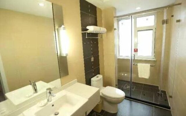 Ibis Jinzhou Yunfei Street