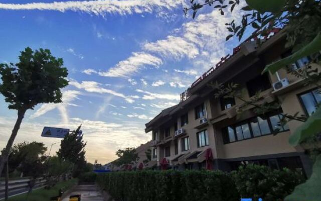 Yujiashu Holiday Hotel