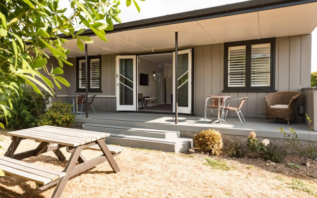 Suncourt Hotel & Conference Centre