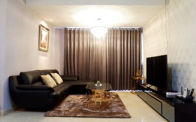 Spectacular 3BR Apartment at The Peak Residence