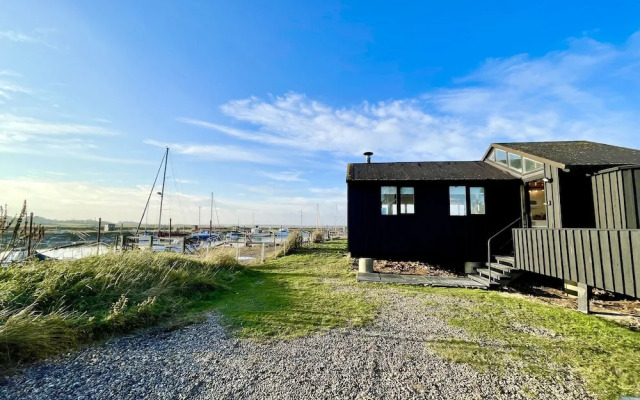 The Old Fisherman's Hut