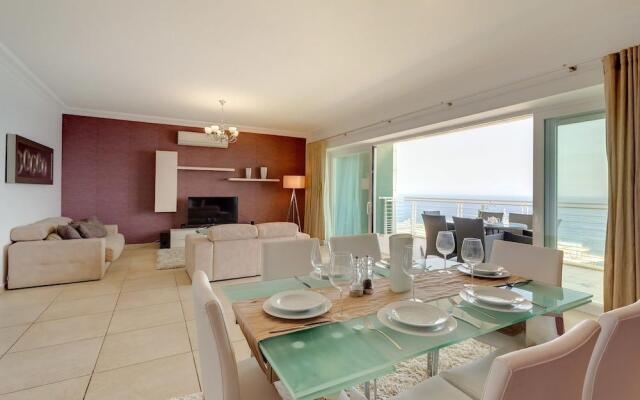 Seaview 3BR Apart inc Pool, Fort Cambridge Sliema