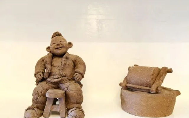 Tiantian Fishing Port Ceramics Hotel (Jingdezhen People's Square High-speed Railway Station)