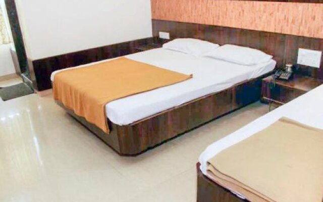 1 Br Guest House In Near Sai Temple, Palkhi Road, Shirdi, By Guesthouser(4E52)