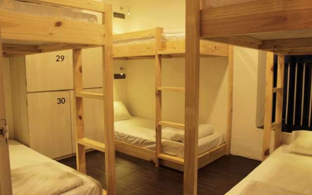 Horn Ok Please Hostel