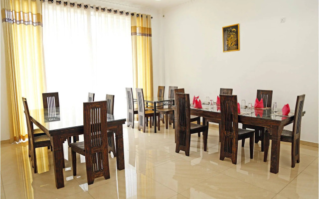 Ronaka Hotel