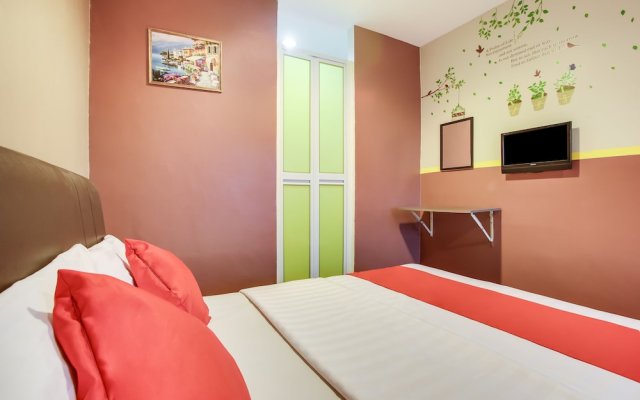 OYO 90282 Hotel Taj Seksyen 7