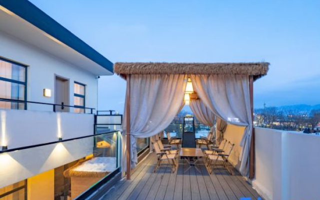 Xinzhou Huaxi Hot Spring Homestay (Xinzhou Ancient Town Branch)
