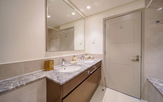 PVH - Opulent 2BR in Forte Tower 1