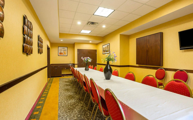 Comfort Inn & Suites Port Arthur-Port Neches
