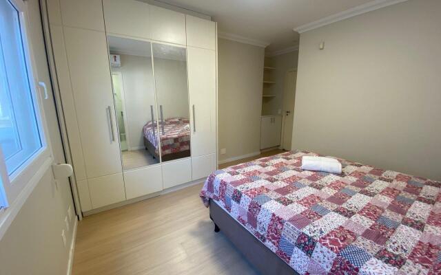 Casa Térrea 3 suítes Piscina Jurere Internacional