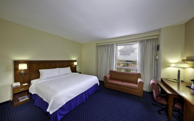 Courtyard by Marriott San Juan Miramar
