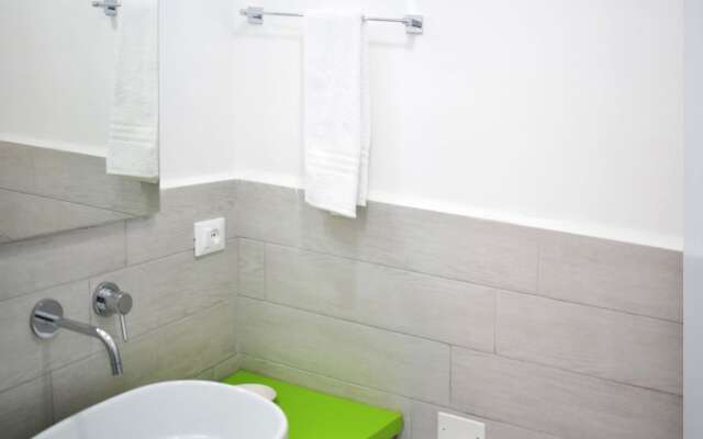 Shower Shows Apartament