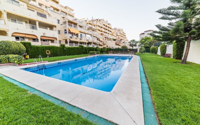 Apartment With 2 Bedrooms in Benalmádena, With Wonderful Mountain View