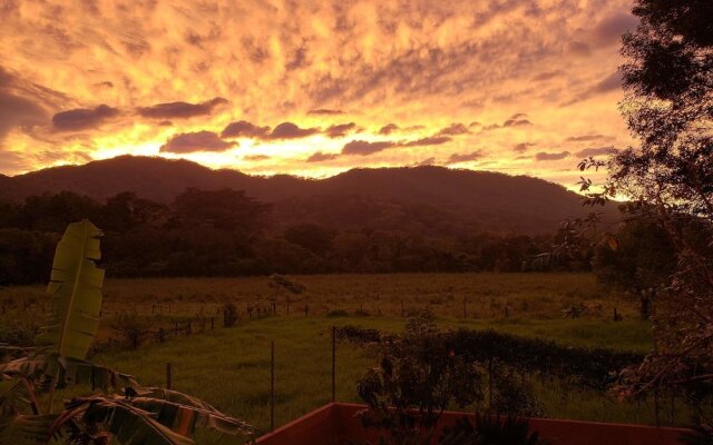 La Joya De Tuito Bed & Breakfast