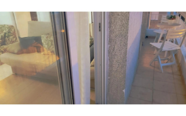 Apartamentos luminosos mirando al mar