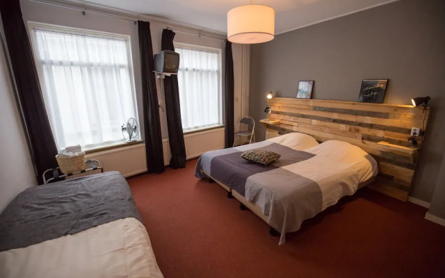 Hotel Cafe Restaurant 't Raedhus