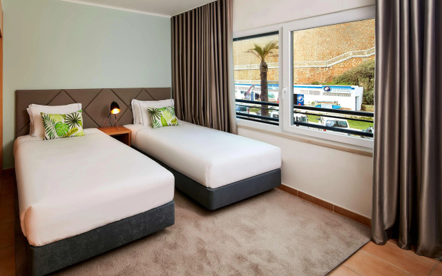 NH Marina Portimao Resort