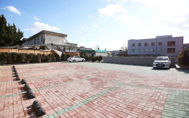 Taean Hana Motel