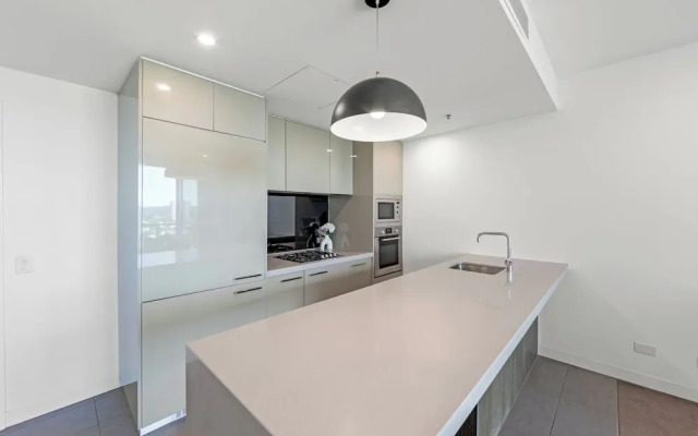 Trafalgar Lane Apartments by CLLIX