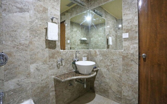 OYO 6409 Hotel Silver Star