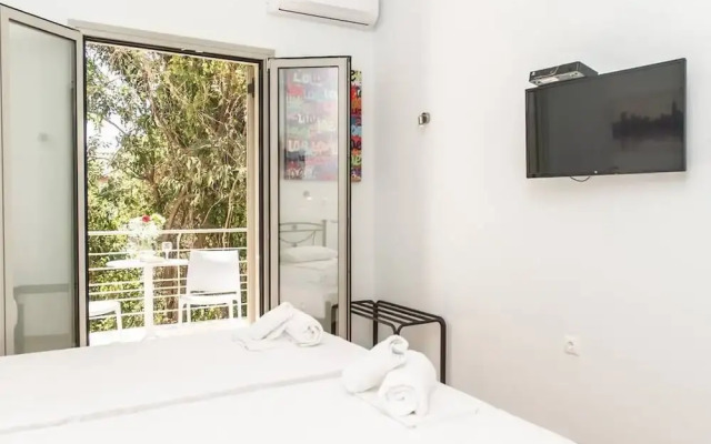 Perseus - Studio next to the beach