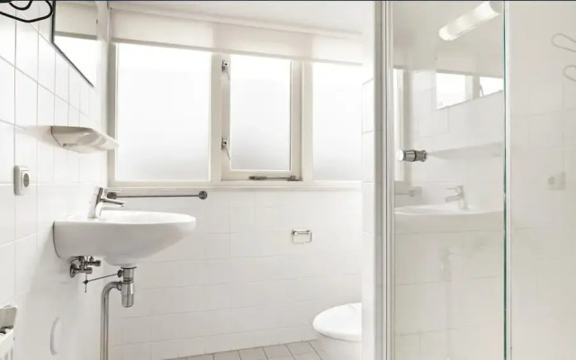 Sun-soaked Bungalow in Simonshaven