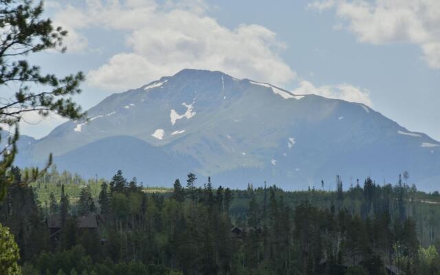 Rendezvous Luxury Chalets by Winter Park Escapes