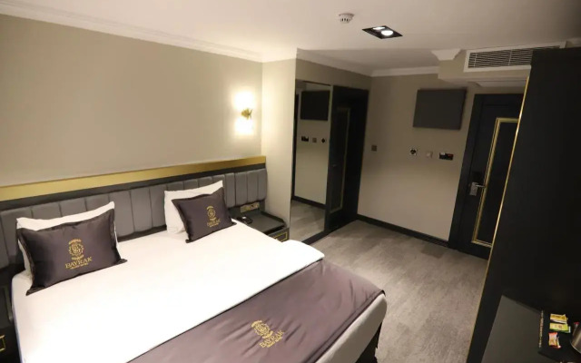 Bayrak Grand Hotel