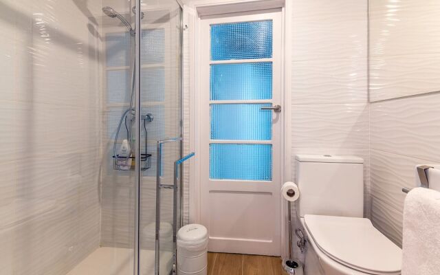 Bairro Alto Palace  Apartment for Large Groups