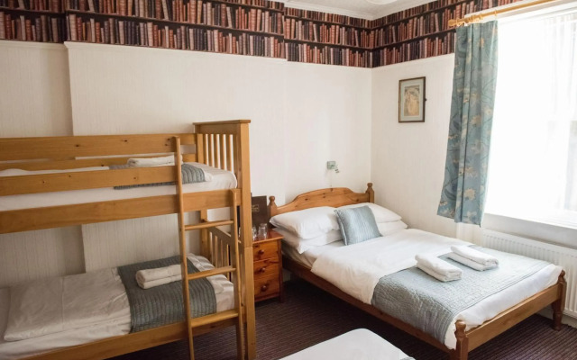 St Athans Hotel