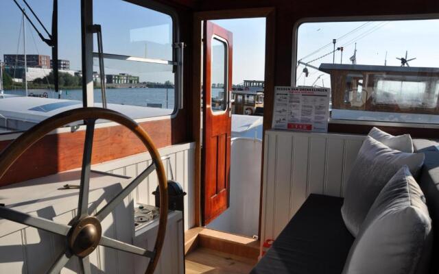 Private Lodge on Houseboat Amsterdam