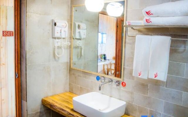 InYue Holiday Hotel
