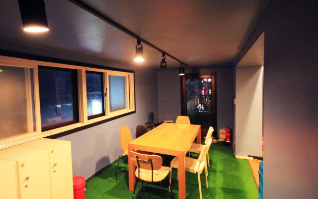 The One Hostel Hongdae