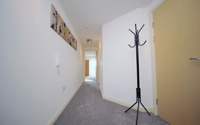 Lloyd George Avenue Apartments